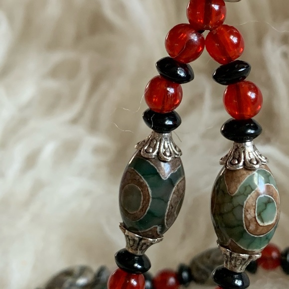 Tibetan DZI necklace with one large pendant - Picture 7 of 16